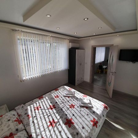 Д И В 2 - D & V 2 Apartment Sandanski Ngoại thất bức ảnh