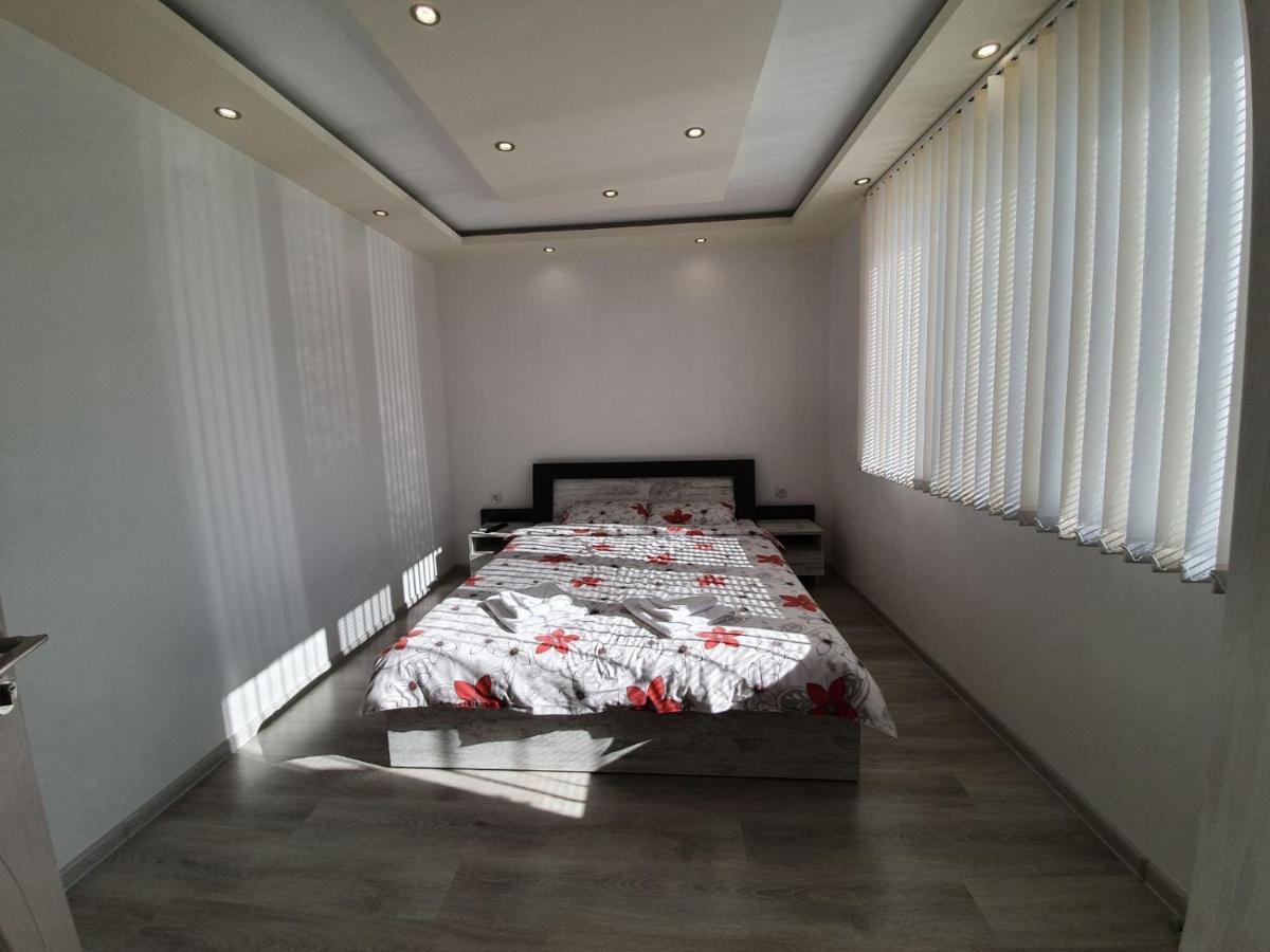 Д И В 2 - D & V 2 Apartment Sandanski Ngoại thất bức ảnh
